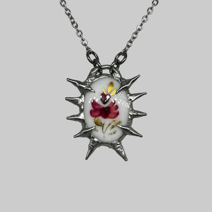 Glass Flower Fixed Spiky  Stainless Steel Soft Soldered Necklace